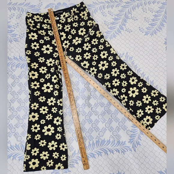 Retro Flower Power Pants - Picture 4 of 10